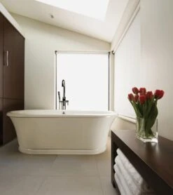 MTI MTI - Laney 4 Freestanding Bathtub (72X33.75)