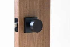 Linnea Linnea - Door Knob K66, 62 Mm, 316 Stainless Steel. 12 Linnea Linnea - Door Knob K66, 62 Mm, 316 Stainless Steel. -Plumb Tile K66S SBL