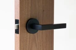 Linnea Linnea - Door Lever 90, 62 Mm, 316 Stainless Steel. -Plumb Tile L90R SBL
